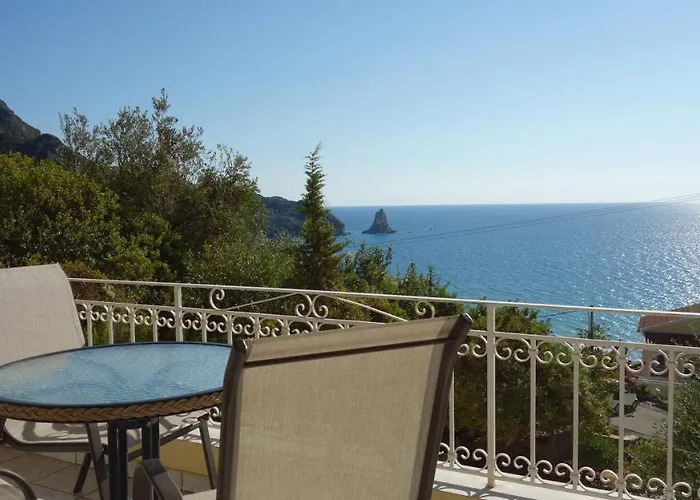 Natalia Loft C With Panoramic Sea Views Of Agios Gordios Bay شقة