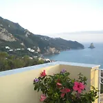 Natalia Loft C With Panoramic Sea Views Of Agios Gordios Bay דירה אגיוס גורדיוס